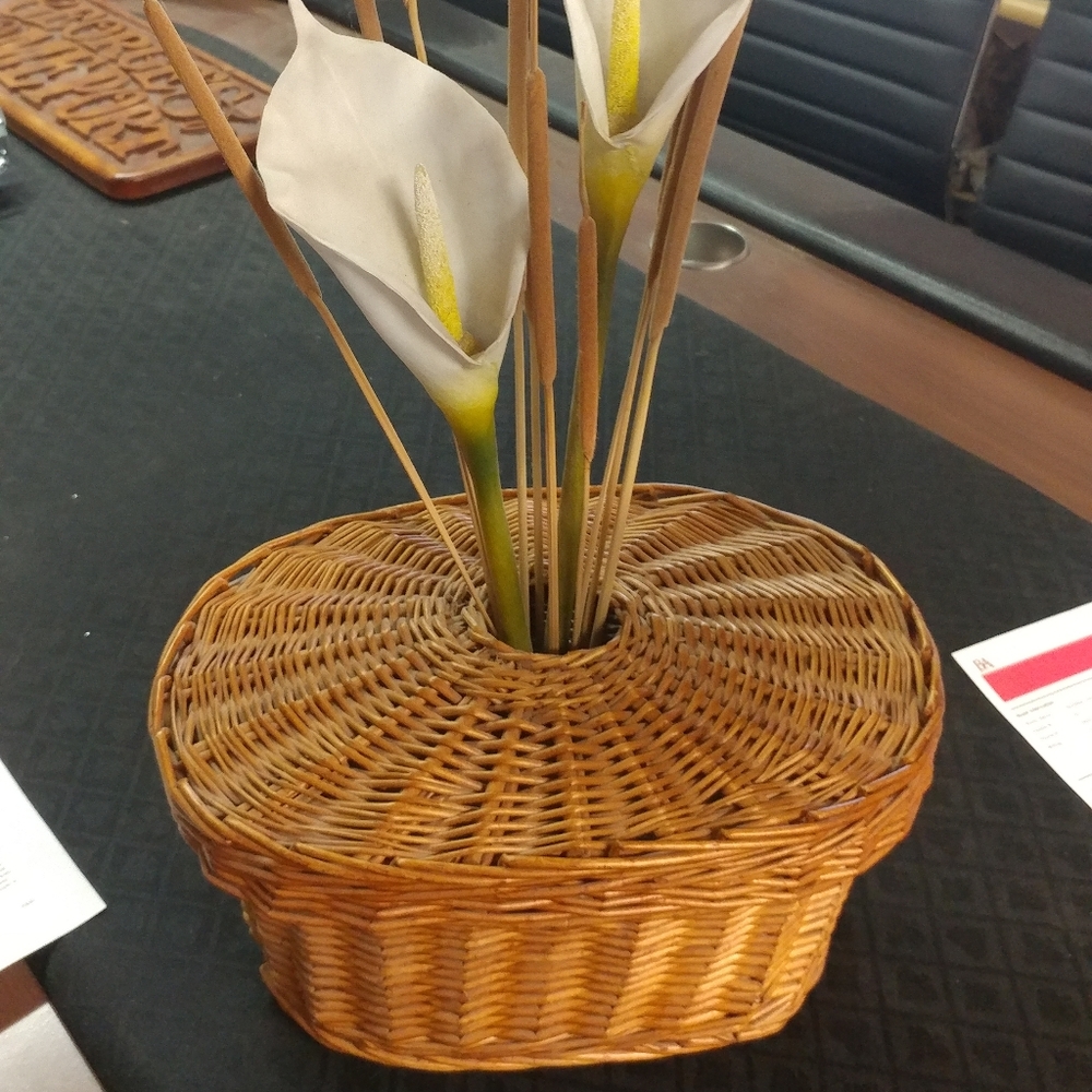 Pier 1 Imports Basket with Calls-Lily & Cattails